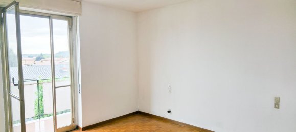 4 rooms Apartment in Carugo, Italy No. 333689 15