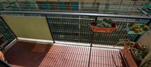 Apartamento de 2 dormitorios en Genoa, Italy No. 311352 2