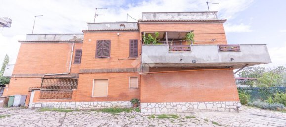 Здание с 8 комнатами в Гуидония Монтечельо, Италия № 110726 16