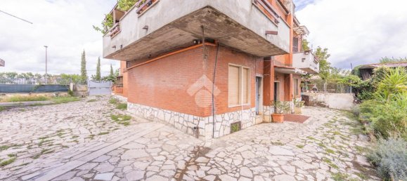 Здание с 8 комнатами в Гуидония Монтечельо, Италия № 110726 23