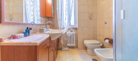 Здание с 8 комнатами в Гуидония Монтечельо, Италия № 110726 9