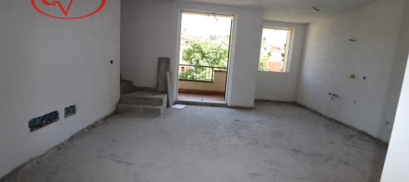 6 rooms House in Terranuova Bracciolini, Italy No. 231793 8