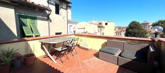 6 rooms Apartment in Livorno, Italy No. 268715 3