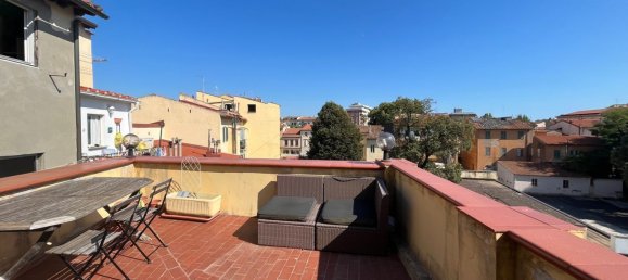 6 rooms Apartment in Livorno, Italy No. 268715 5