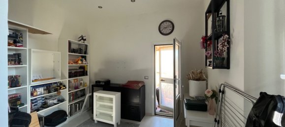 6 rooms Apartment in Livorno, Italy No. 268715 7