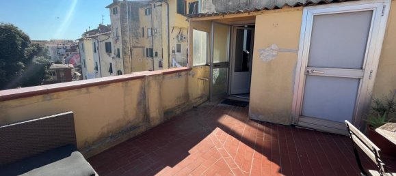 6 rooms Apartment in Livorno, Italy No. 268715 4
