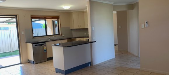 Apartamento de 3 dormitorios en Emerald, Australia No. 247 3