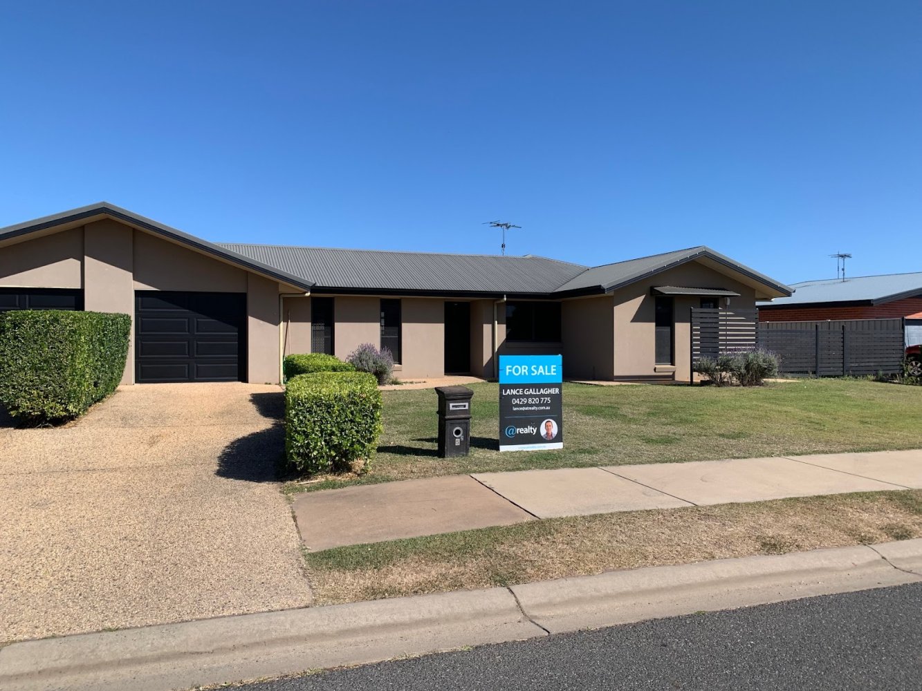 Apartamento de 3 dormitorios en Emerald, Australia No. 247