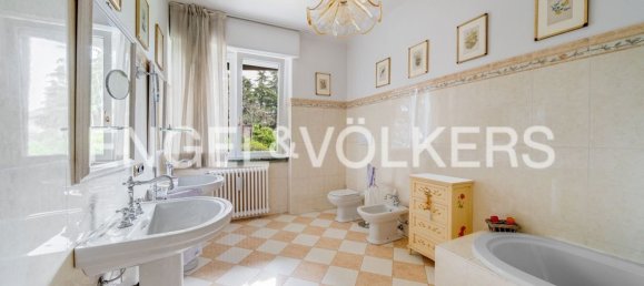 Вилла с 8 комнатами в Леньяно, Италия № 132397 17