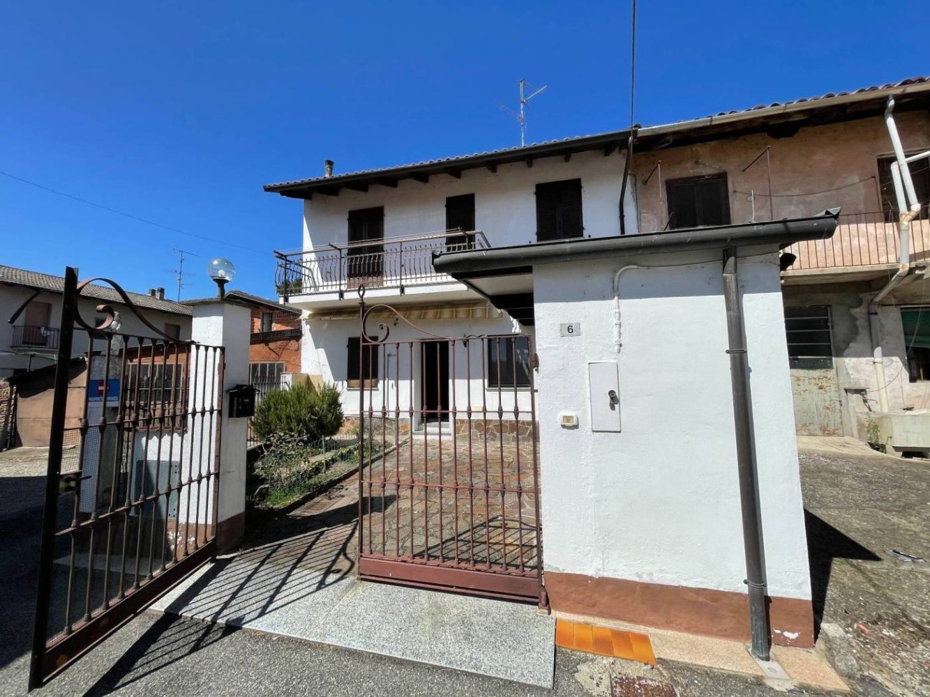 2 bedrooms Villa in Villarboit, Italy No. 297156