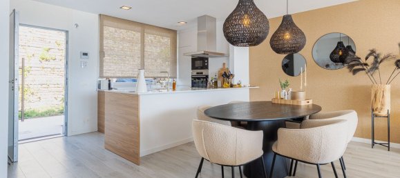 3 bedrooms House in Estepona, Spain No. 147436 4