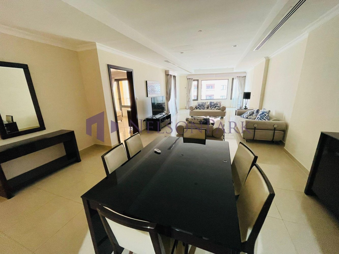 Apartamento T1 em Doha, Qatar N.º 1578