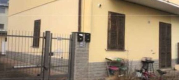 2 rooms Apartment in Oggiona con Santo Stefano, Italy No. 71104 2