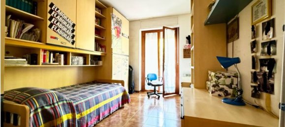 4-Zimmer Wohnung in Rome, Italy, Nr. 26873 7