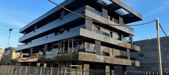 3 bedrooms Penthouse in Cesano Maderno, Italy No. 162121 25