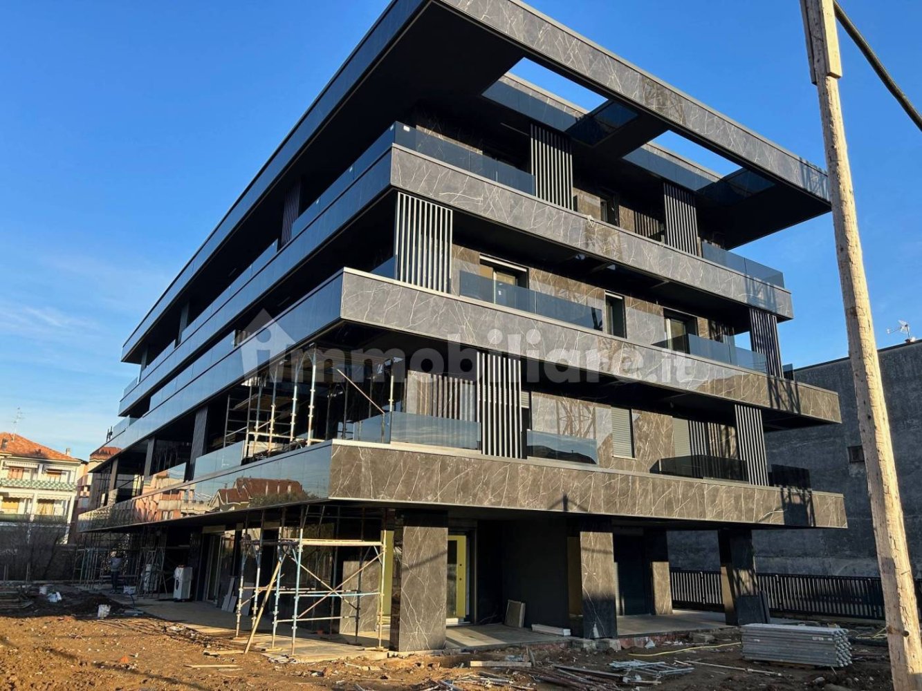 3 bedrooms Penthouse in Cesano Maderno, Italy No. 162121