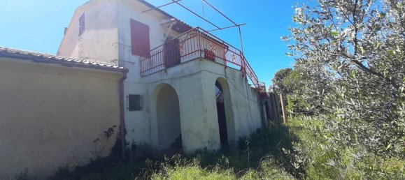 10 rooms House in Scansano, Italy No. 19289 3