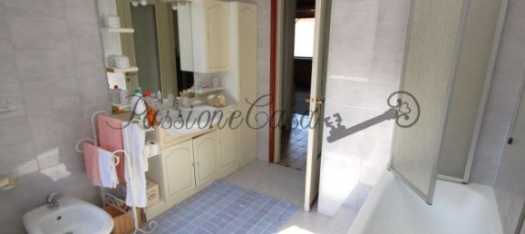 3 bedrooms Villa in Vigevano, Italy No. 329662 10