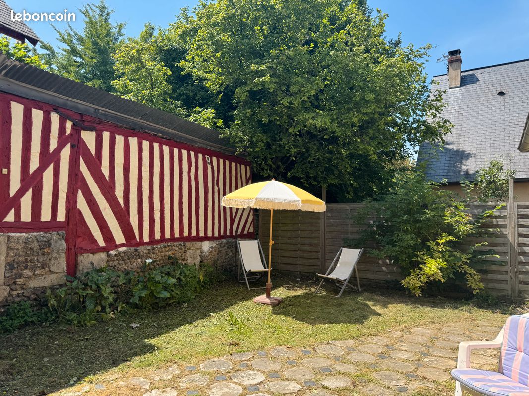 3 chambres Duplex à Pont-l'Évêque, France No. 356474