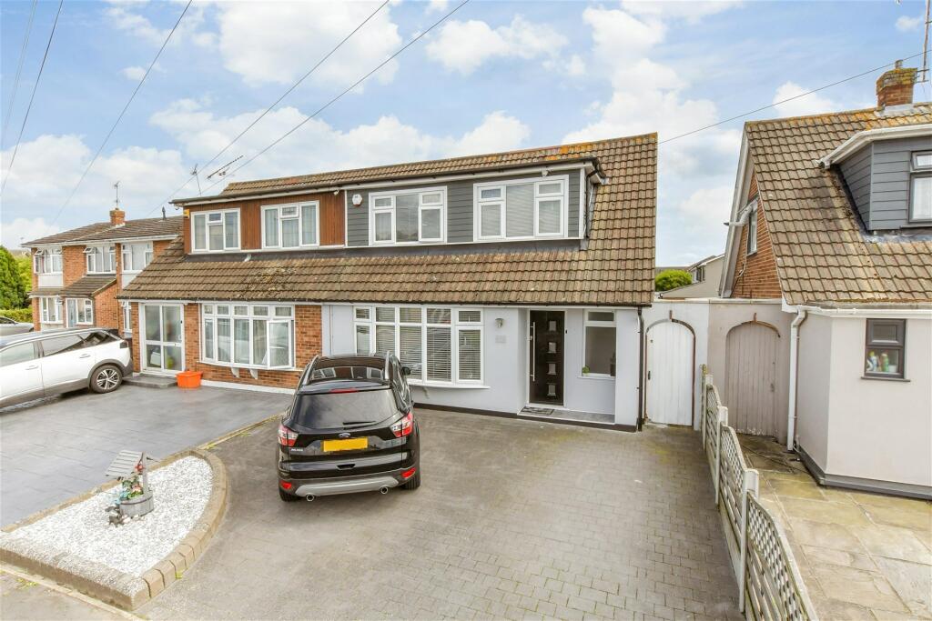 3 bedrooms House in Essex, United Kingdom No. 4061