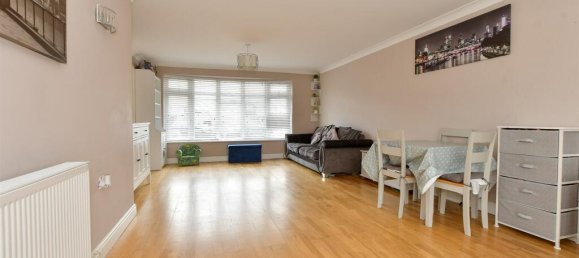 3 bedrooms House in Essex, United Kingdom No. 4061 6