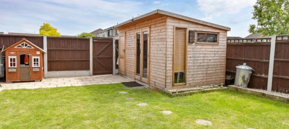 3 bedrooms House in Essex, United Kingdom No. 4061 13