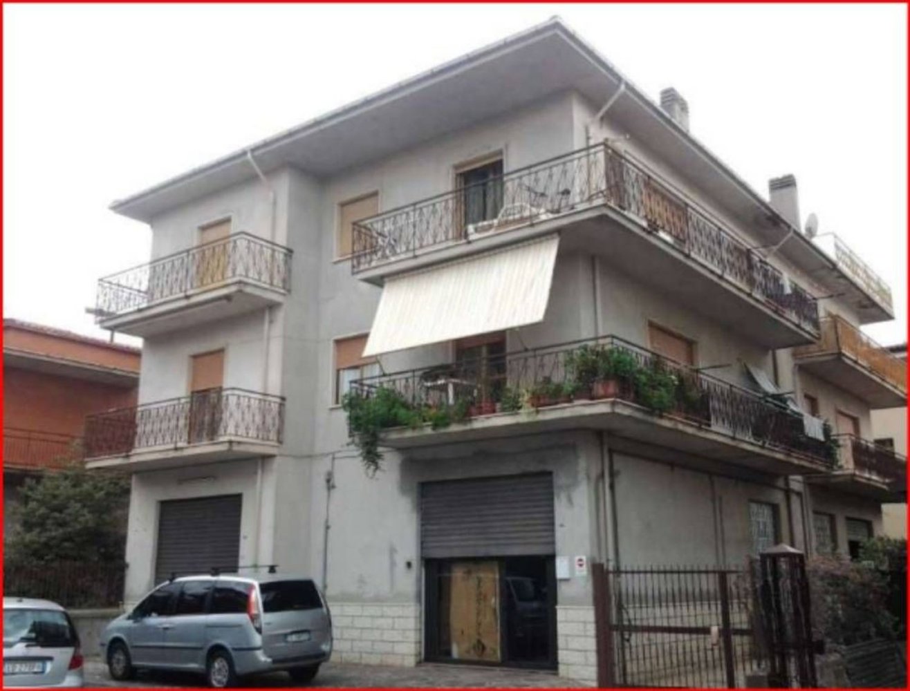 4غرفة شقة في Fondi, Italy رقم 202766