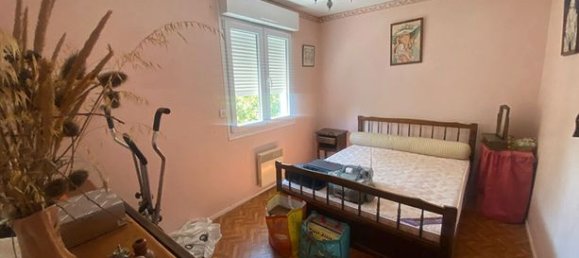 3 bedrooms House in Saint-Berthevin, France No. 304414 4