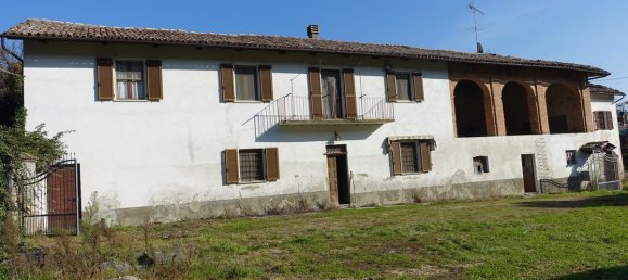 4 bedrooms House in Moncalvo, Italy No. 279721 2