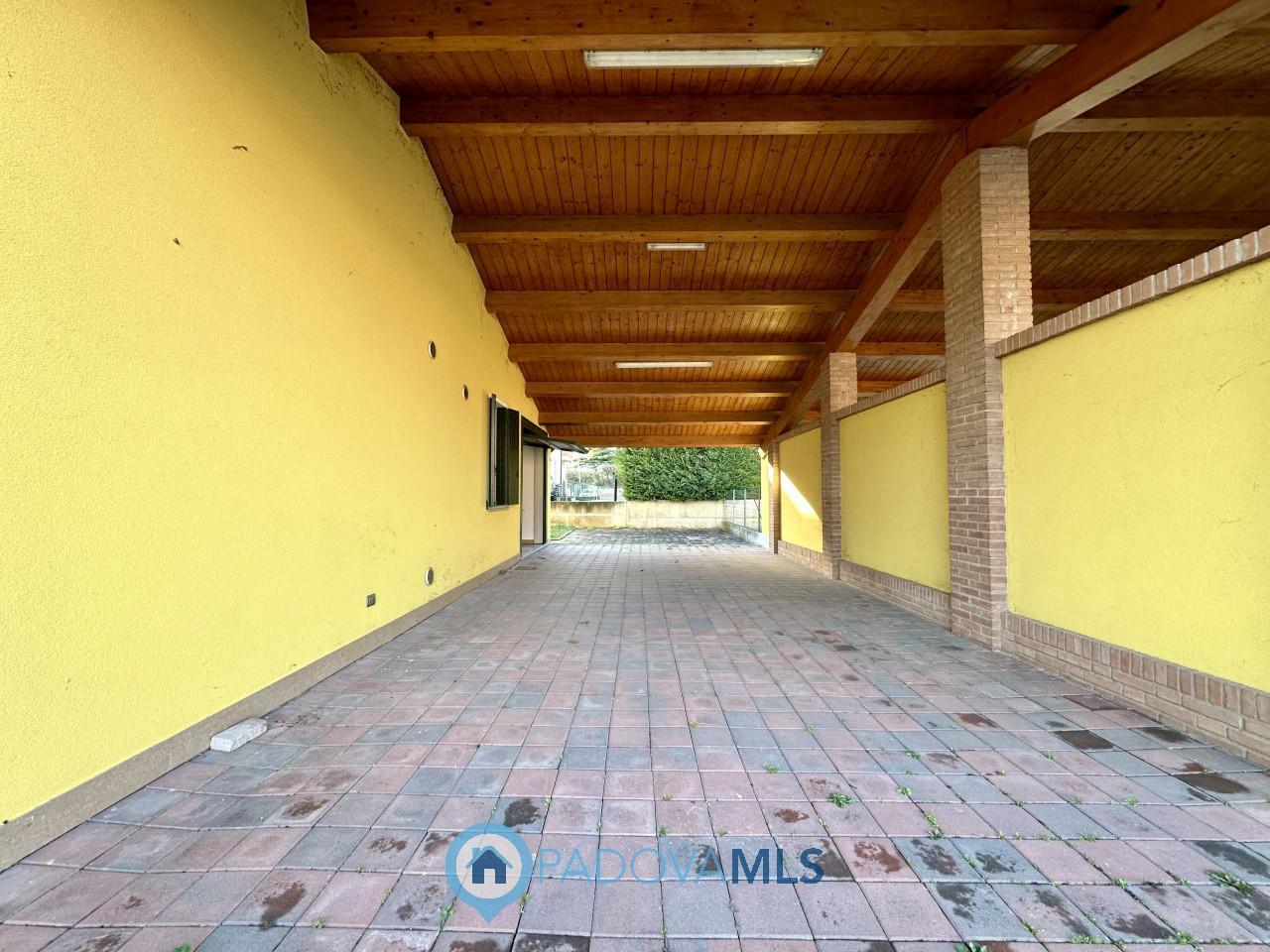 4غرفة فيلا في Terrassa Padovana, Italy رقم 29957