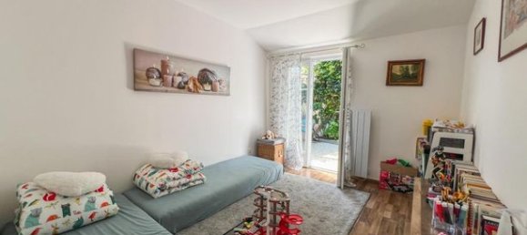 3 bedrooms House in Houdan, France No. 281290 10