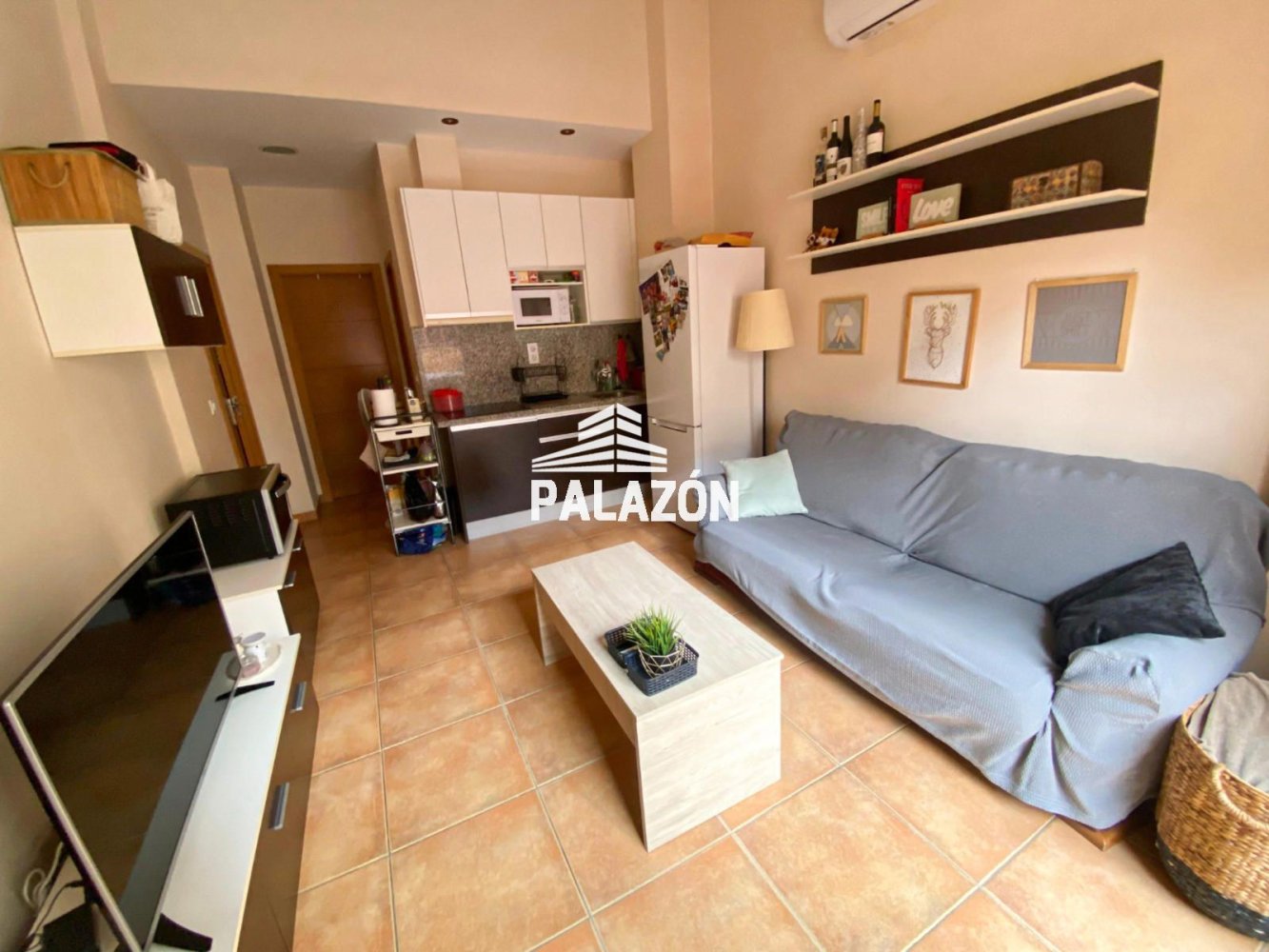 21 bedroom Building in Alicante, Spain No. 250531