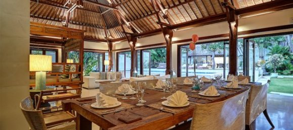 5 bedrooms Villa in Seminyak, Indonesia No. 3589 2