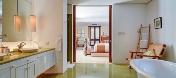 5 bedrooms Villa in Seminyak, Indonesia No. 3589 7