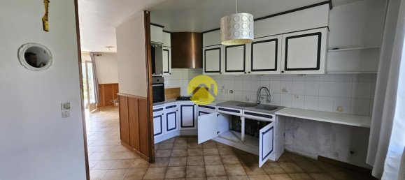 Дом с 4 спальнями в Уруэ-ле-Бурдлен, Франция № 233385 6