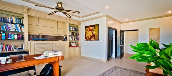 Casa de 8 dormitorios en Sattahip, Thailand No. 10519 27