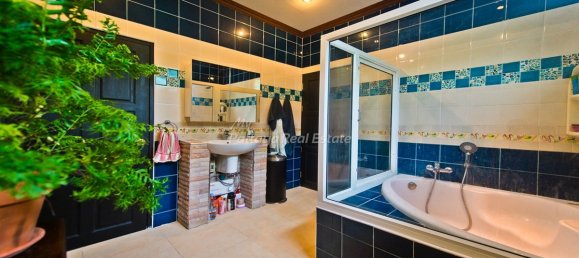 Casa de 8 dormitorios en Sattahip, Thailand No. 10519 25