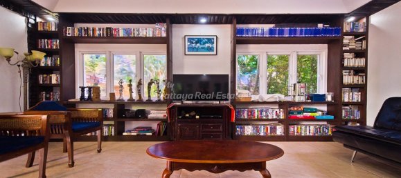 Casa de 8 dormitorios en Sattahip, Thailand No. 10519 13