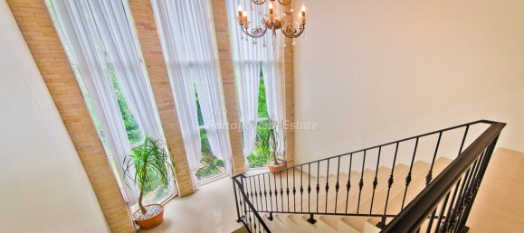 Casa de 8 dormitorios en Sattahip, Thailand No. 10519 22