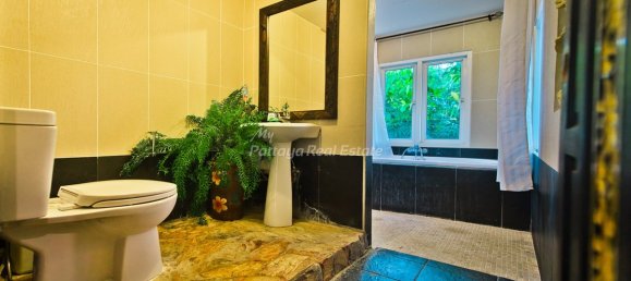 Casa de 8 dormitorios en Sattahip, Thailand No. 10519 21