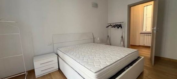 4 rooms Apartment in Florence, Italy No. 110133 6