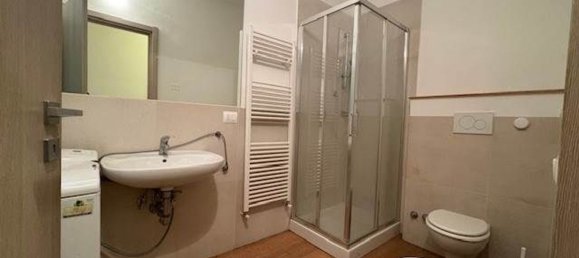 4 rooms Apartment in Florence, Italy No. 110133 13