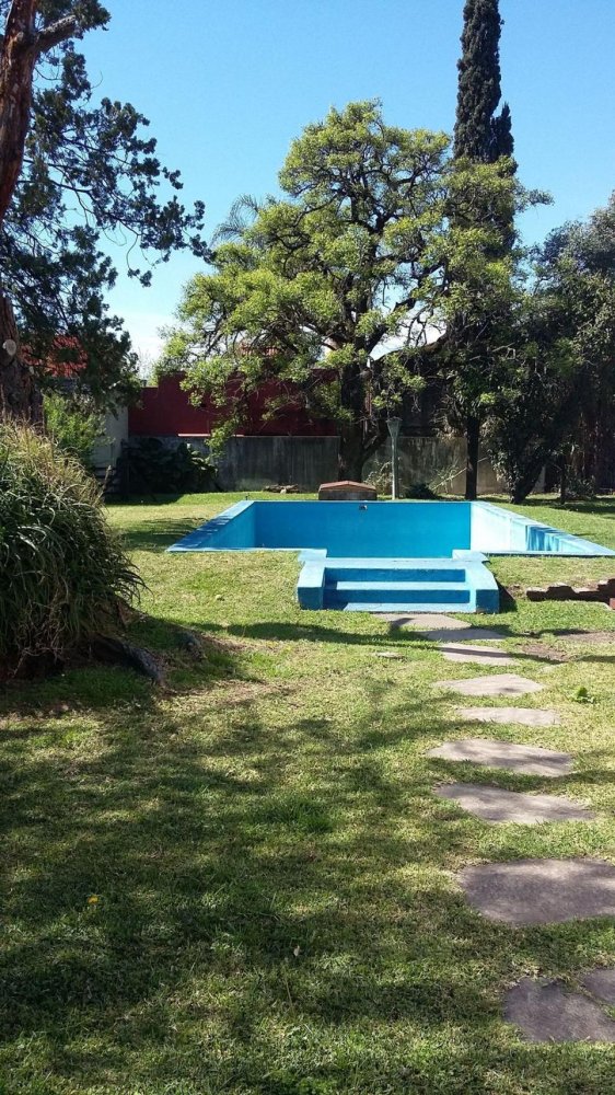 3 bedrooms House in Ituzaingo, Argentina No. 64022