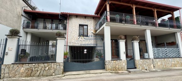 7 rooms Apartment in Parete, Italy No. 108860 2