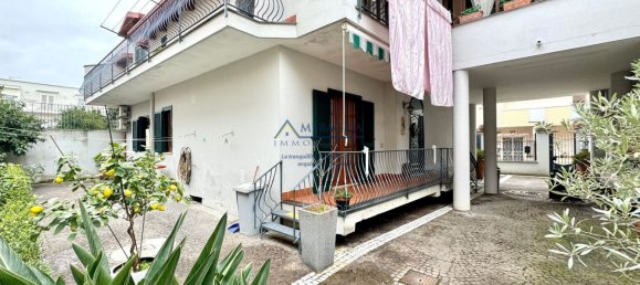 7 rooms Apartment in Parete, Italy No. 108860 10
