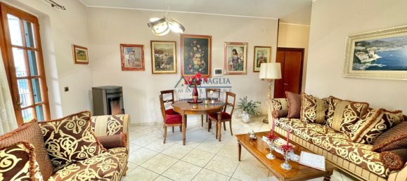 7 rooms Apartment in Parete, Italy No. 108860 9