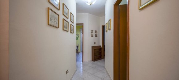 3 bedrooms Apartment in Messina, Italy No. 38433 13