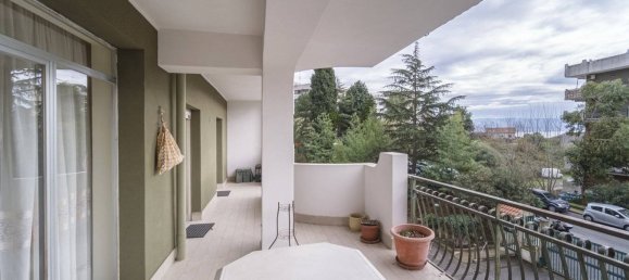 3 bedrooms Apartment in Messina, Italy No. 38433 8