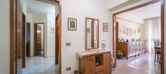 3 bedrooms Apartment in Messina, Italy No. 38433 19