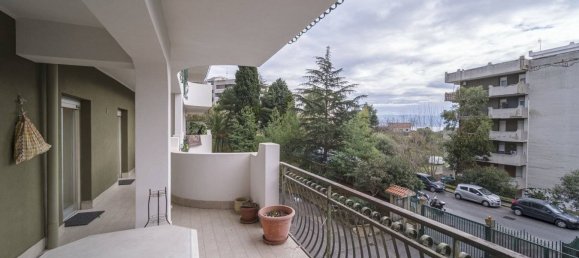 3 bedrooms Apartment in Messina, Italy No. 38433 6